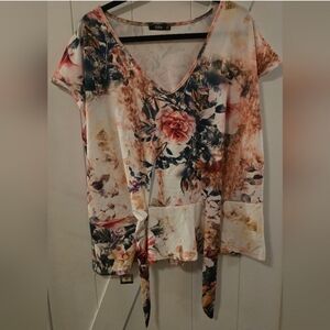 Lilly By Firmiana Floral Tunic Top